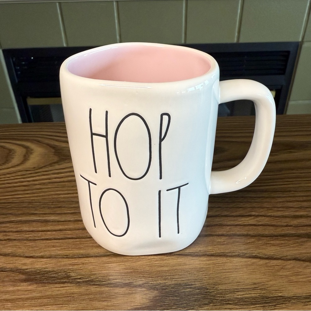 EUC (Unused) Rae Dunn Large Mug “Hop To It” Cream & Pink